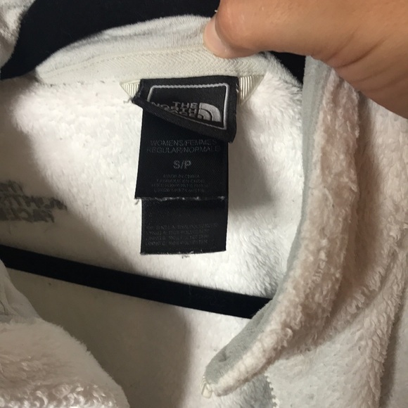 White Northface Osito Jacket - Picture 8 of 8